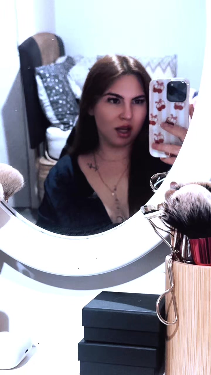 @Laura_23