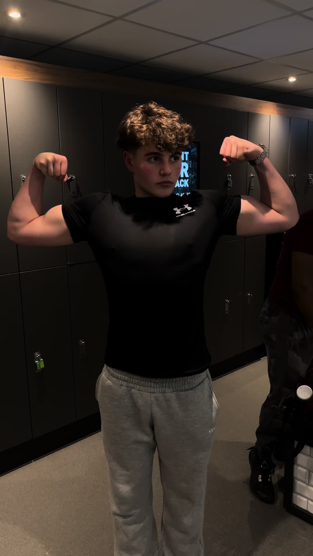 @Aiden🦇