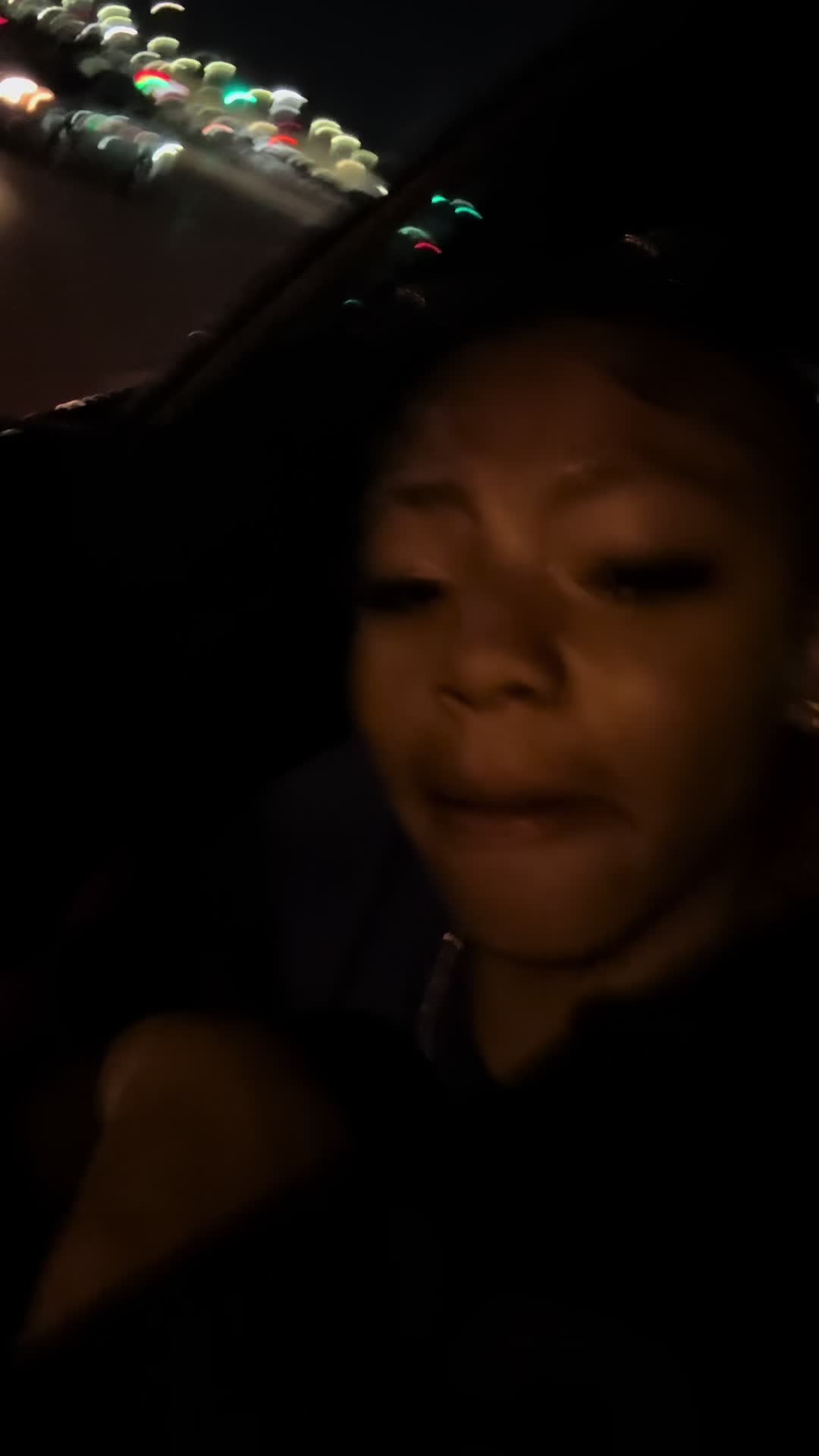 @😉