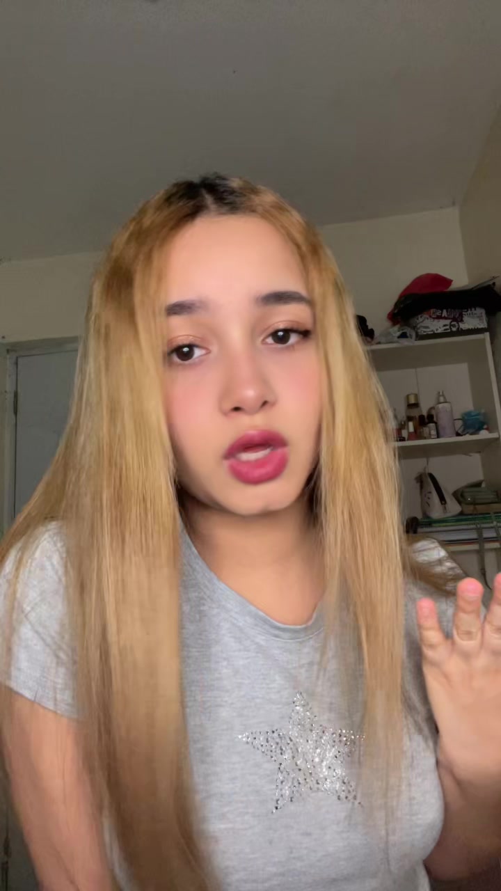 @angela_nin