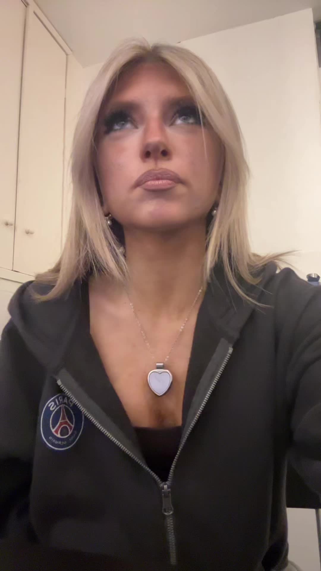@leonaeinbeck