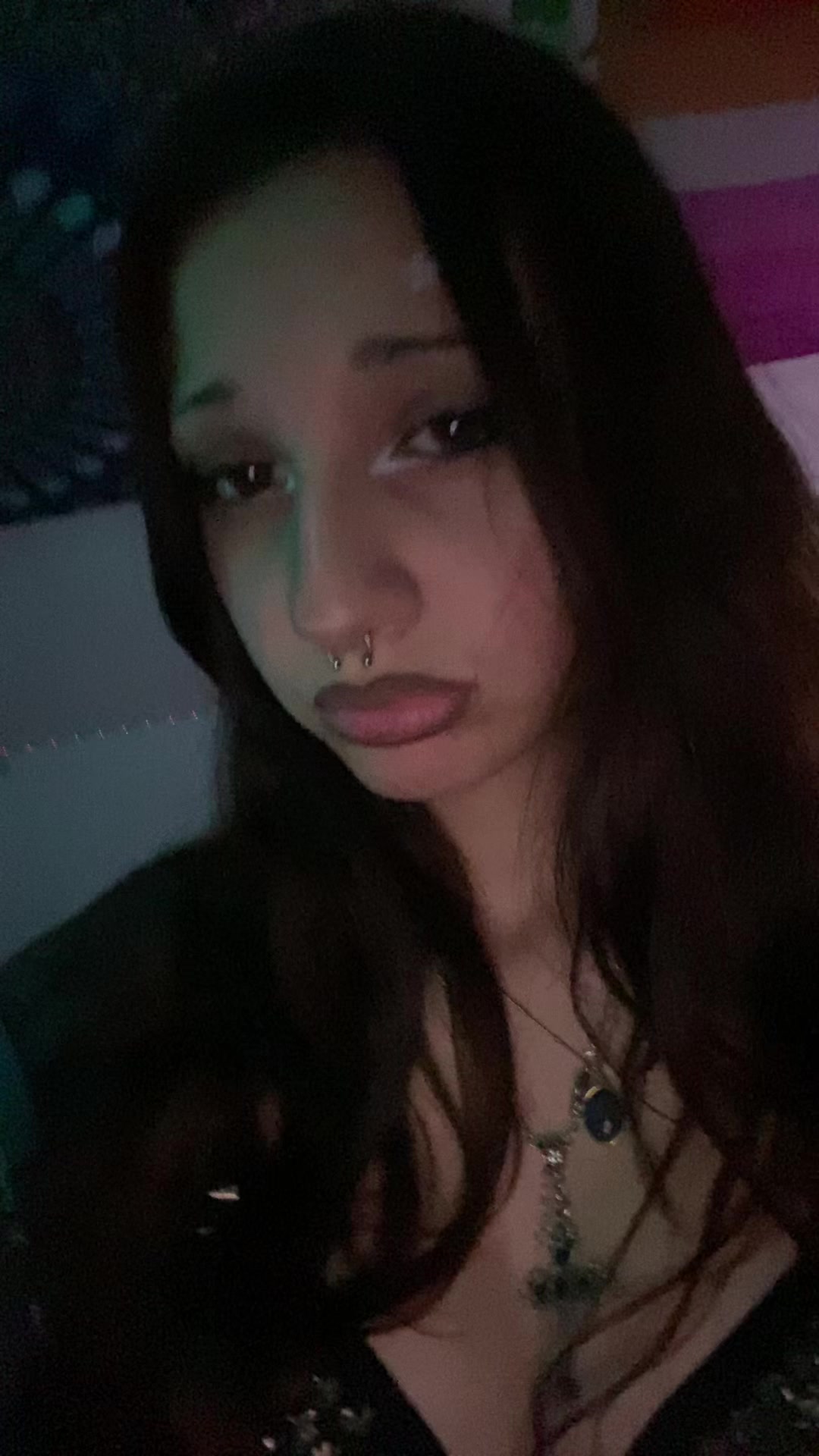 @𖣂