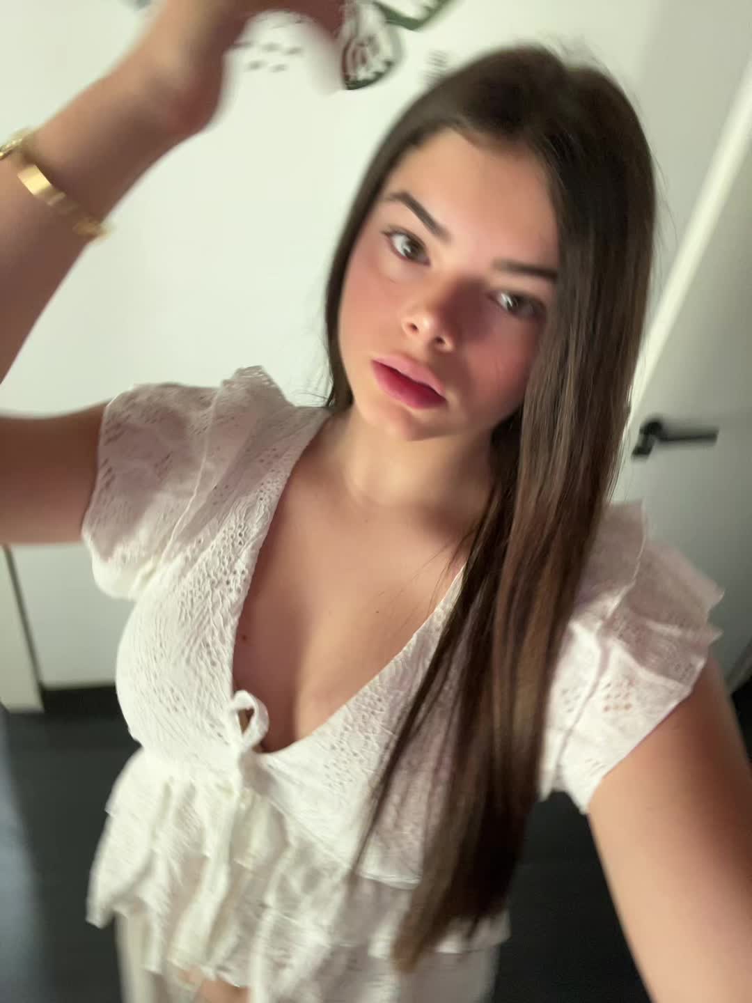 @222valeria