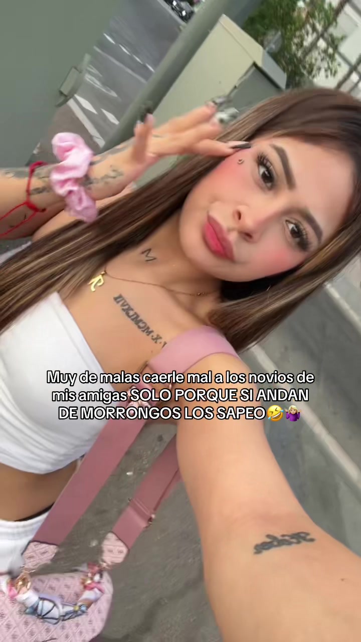 @Melanie Barba🥀