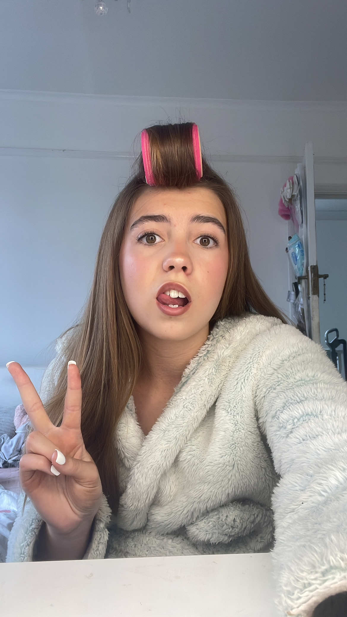 @𝐸𝑚𝑖𝑙𝑖𝑎🎠🥂🪽