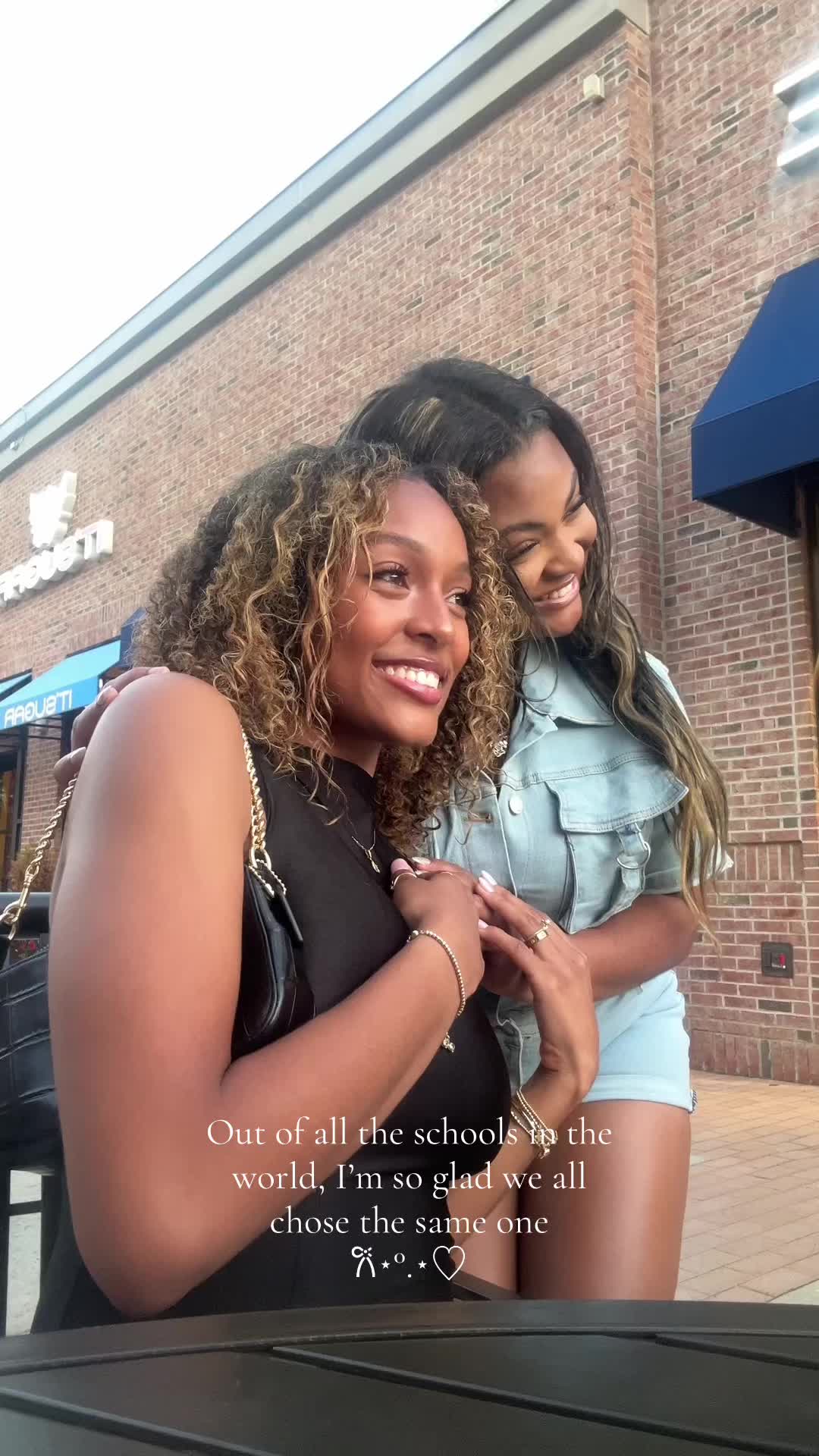 @AVA