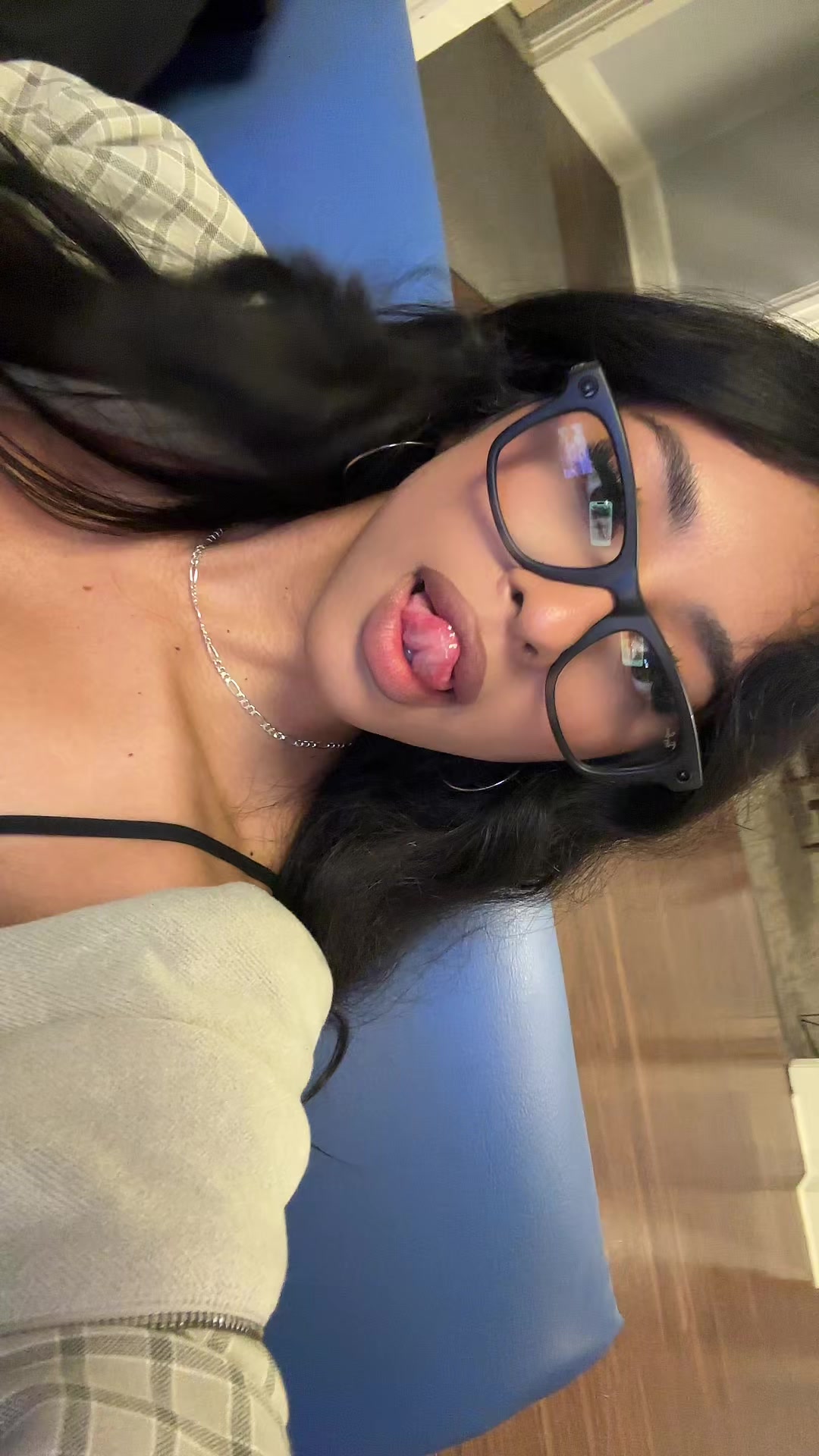 @karengabrielll