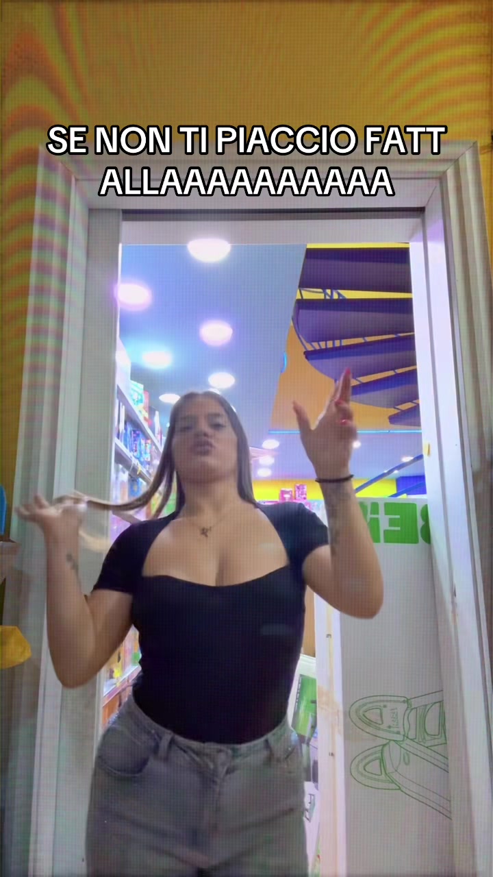 @REINA 👑