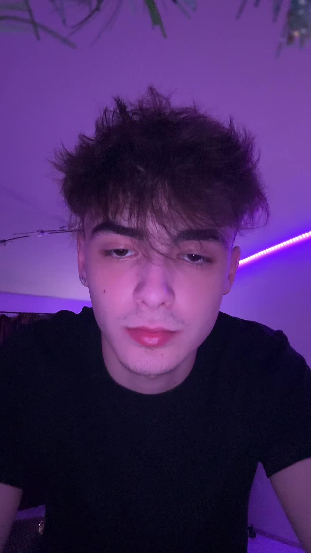 @carloskrl