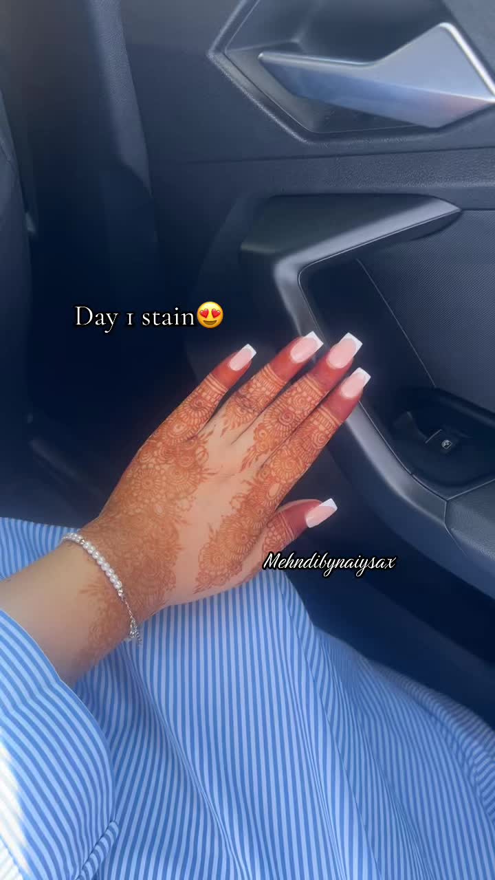 @MehndibyNaiysa🖤