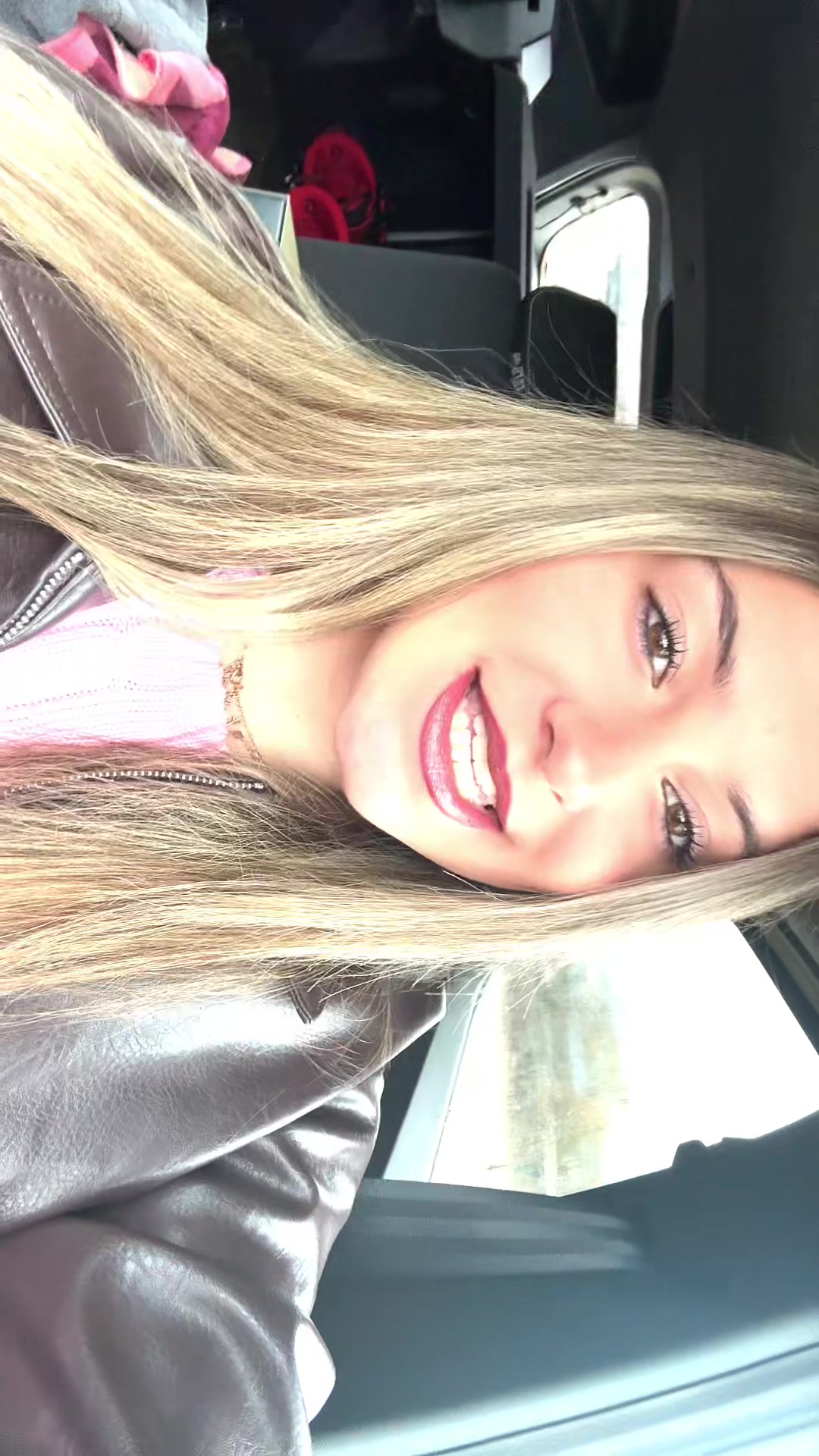 @𝐕𝐢𝐜𝐭𝐨𝐢𝐫𝐞