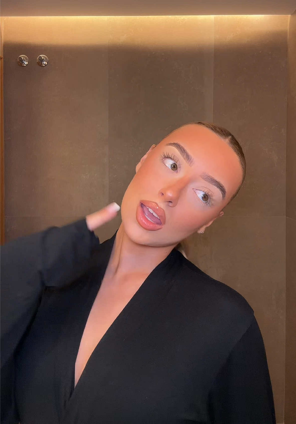 @Carolmtnz_