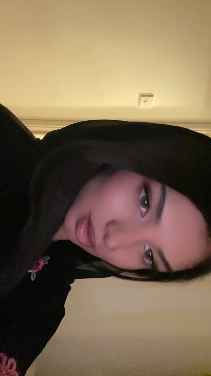 @Lámya