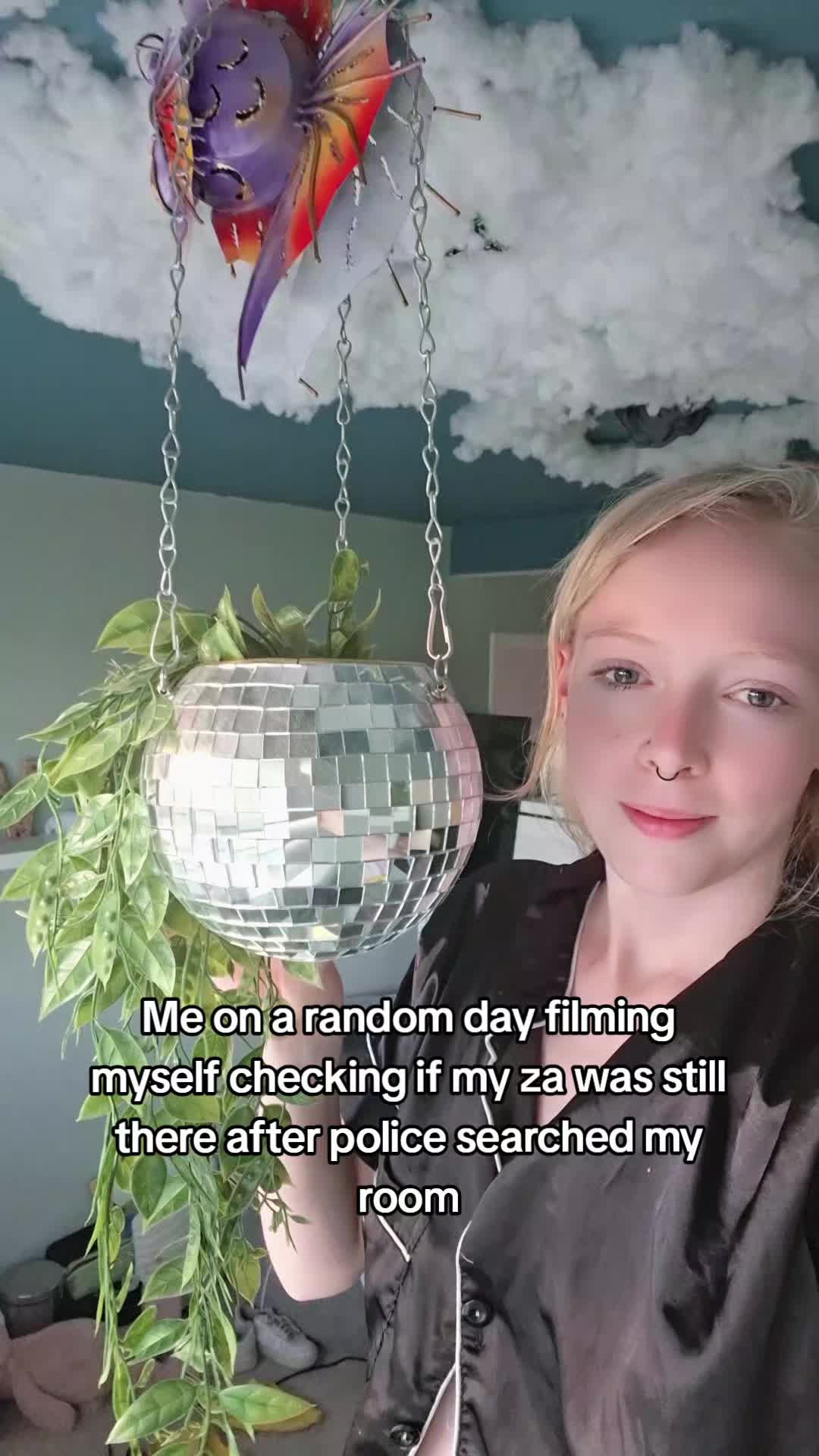 @️