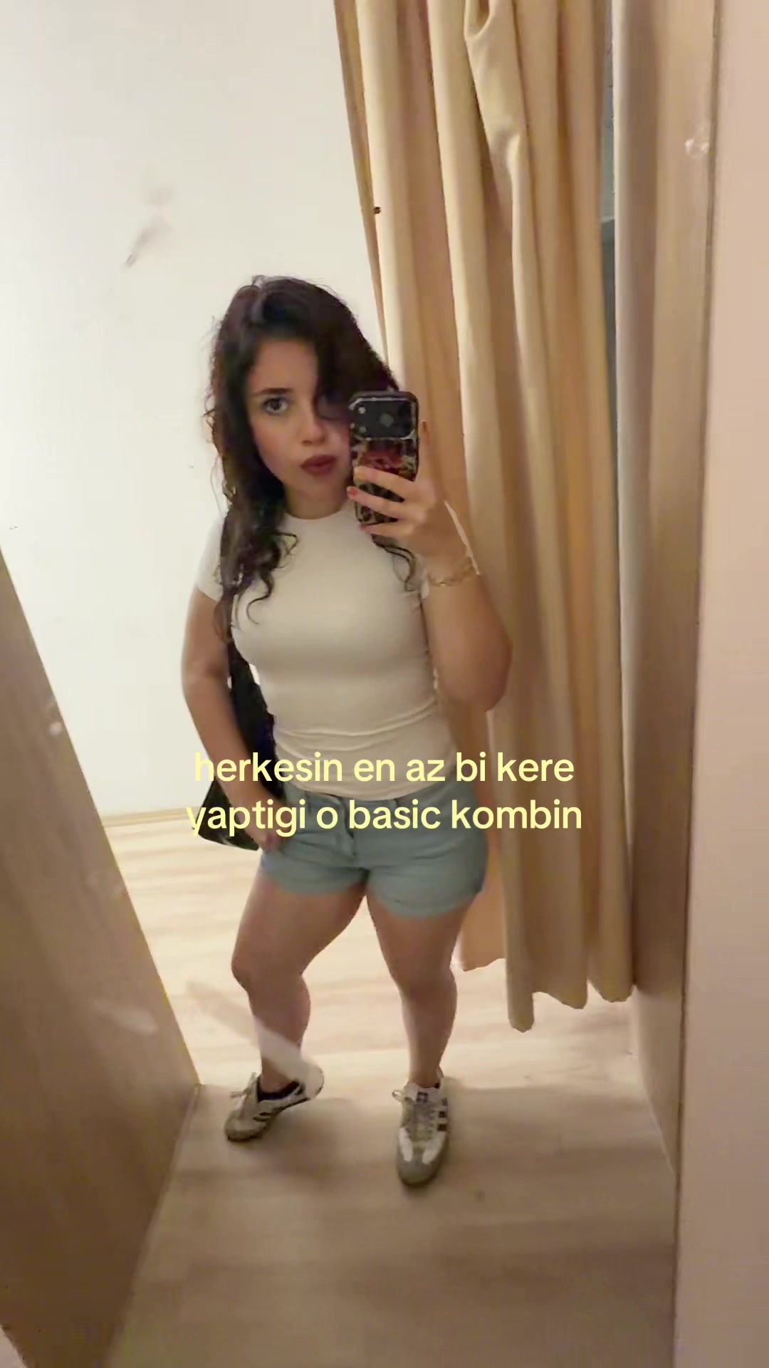 @ela ✩‧₊˚