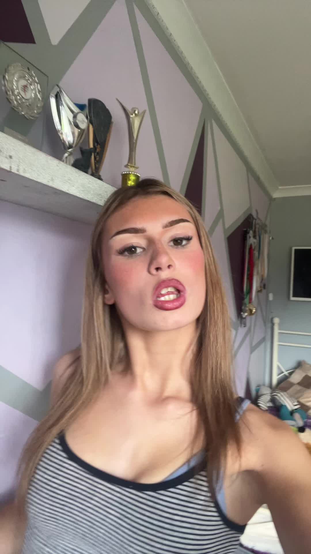 @mollygittins7