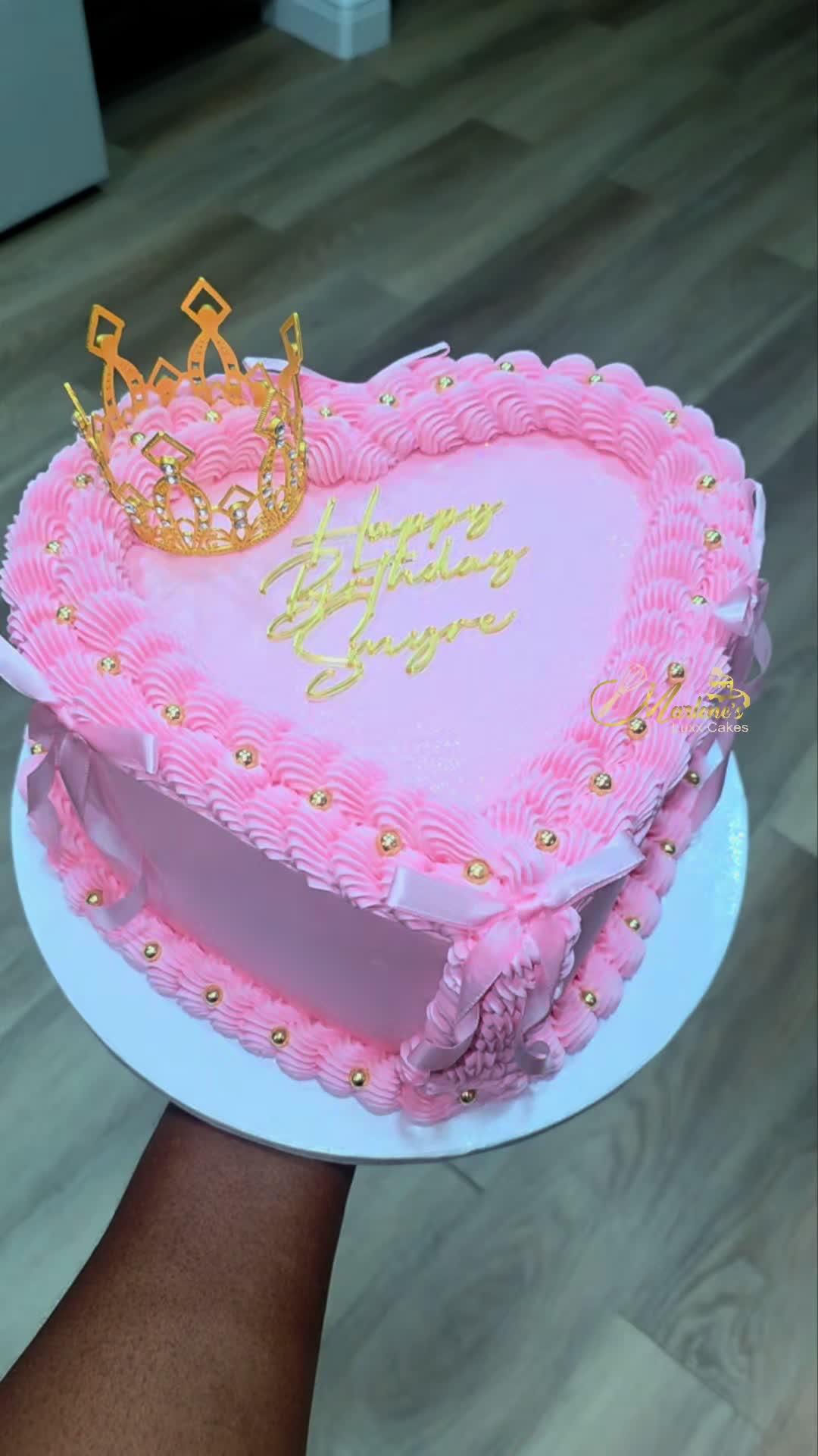 @Marlene'sLuxx_Cakes&HomeDecor
