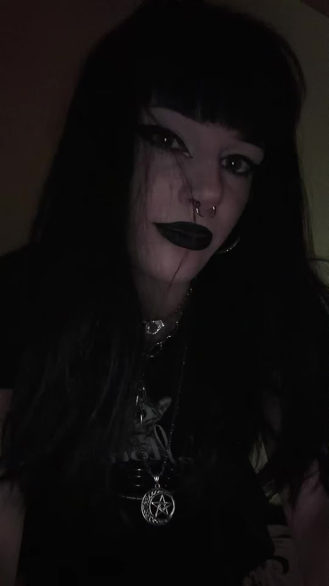 @𝓟𝓮𝓪𝓬𝓱𝔂 𝓙𝓪𝓼 🕷️