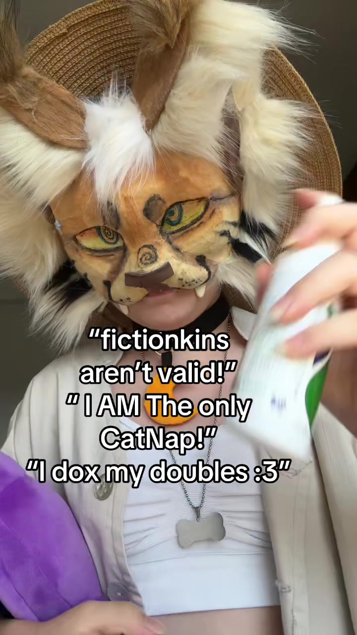@ᑕOᒪ𐌀 𓆈