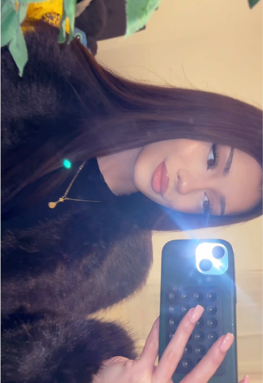 @𝒜𝓃𝒶