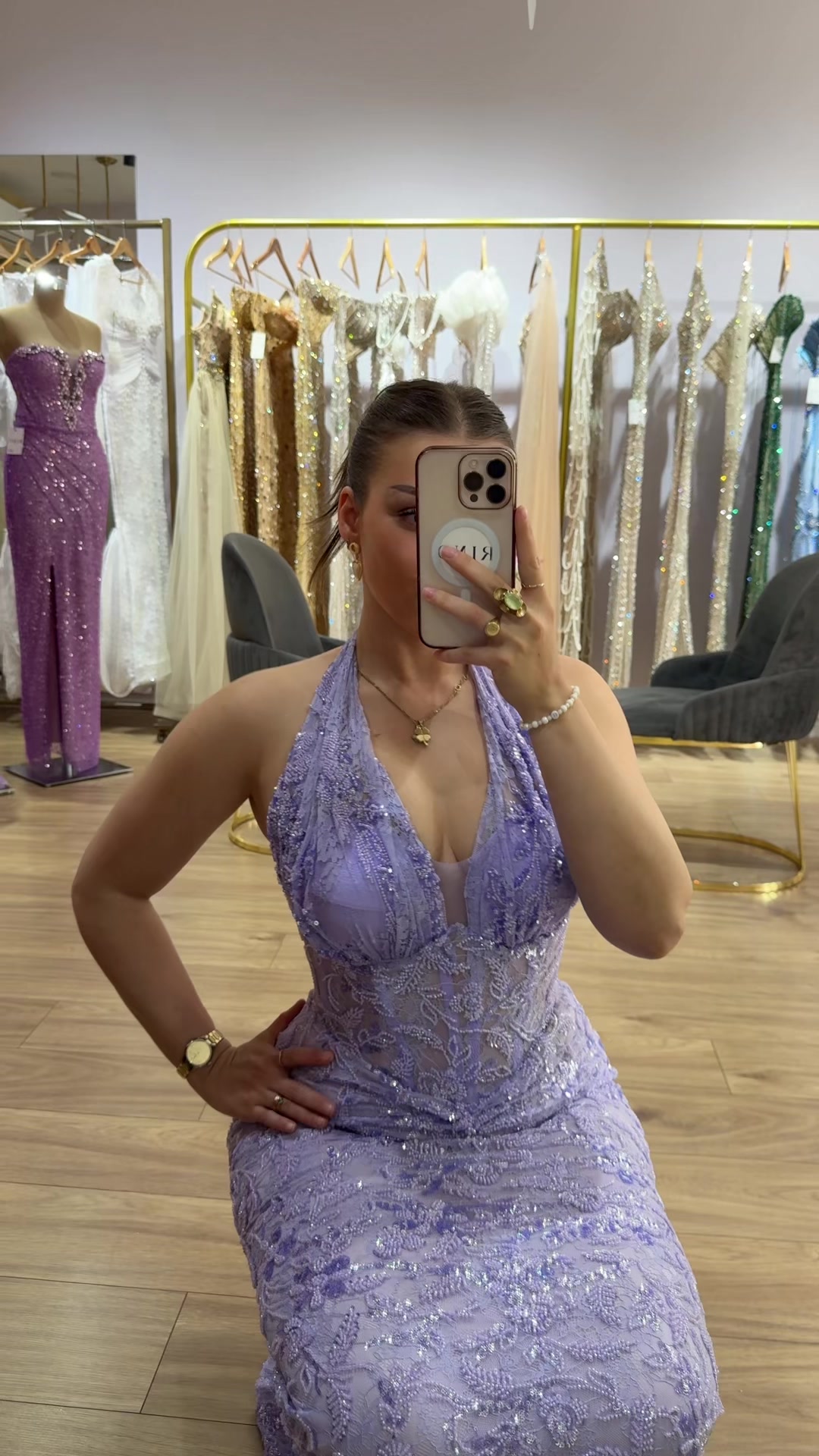 @R I N O FASHION & DESIGN