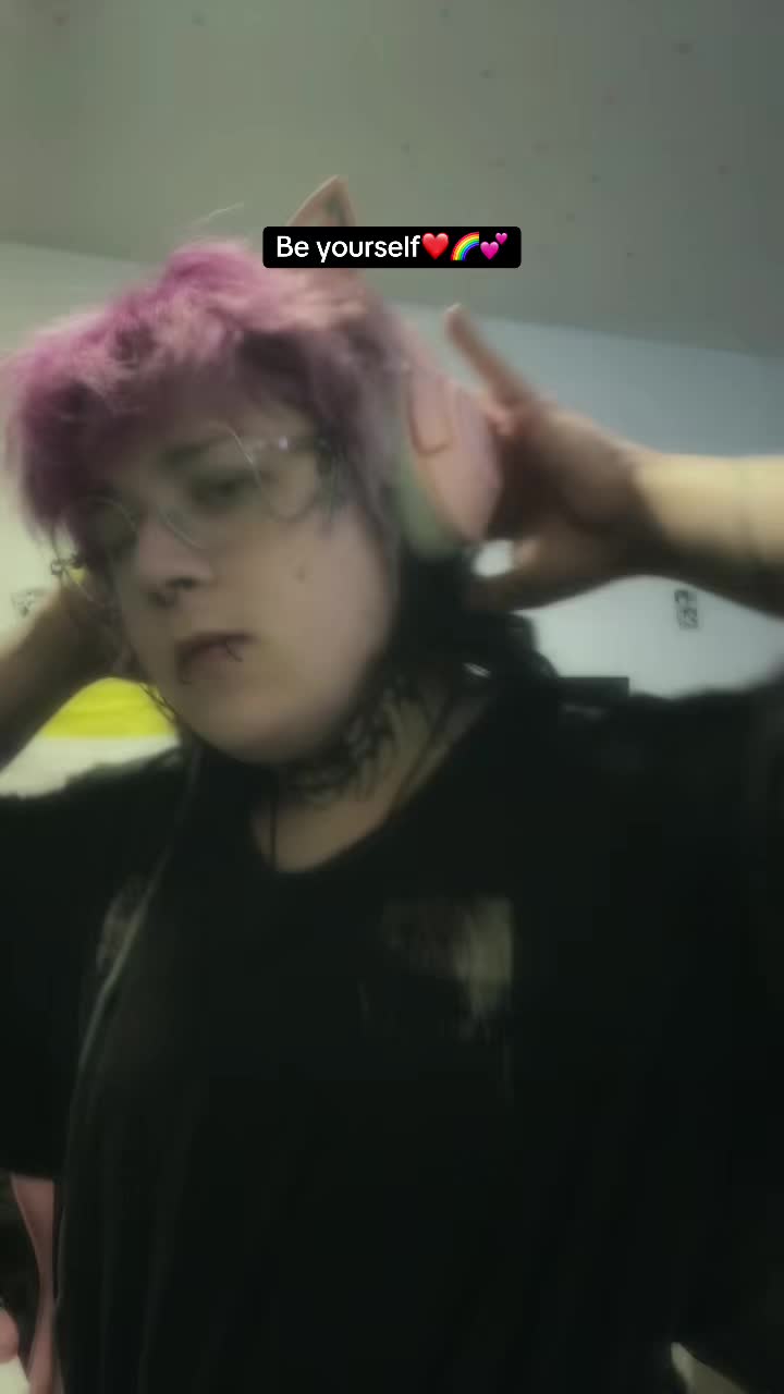 @moonfloowerrr