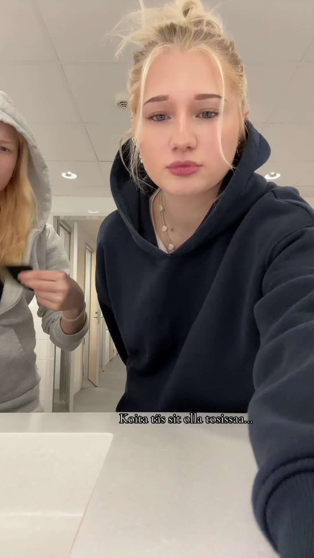 @Eevi🤍