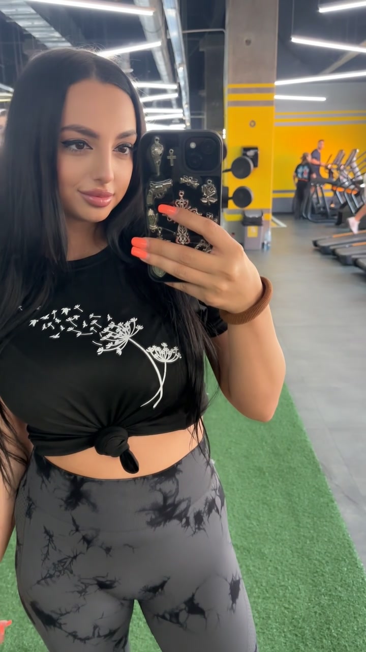 @⚡ Rebecca Florea ⚡
