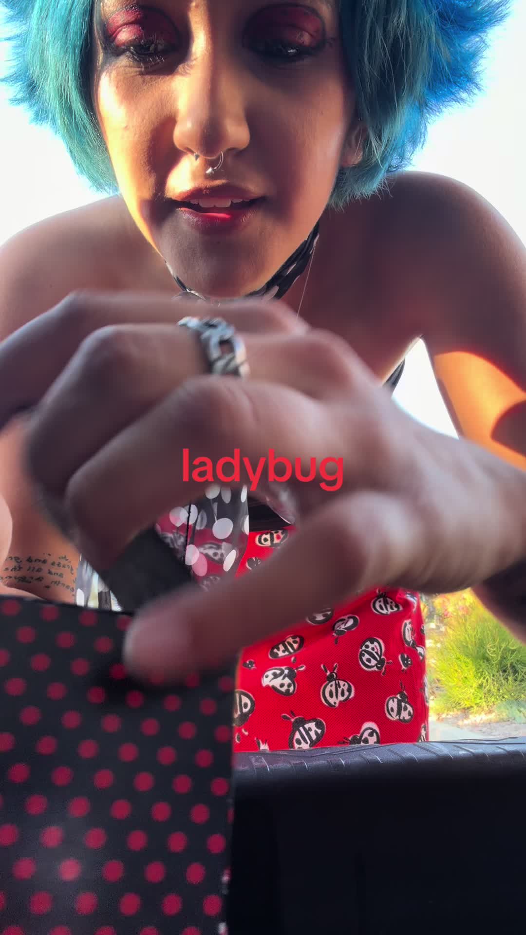 @Ava