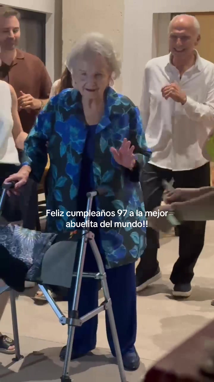 @Bizosa