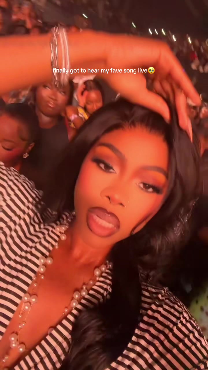 @Demi