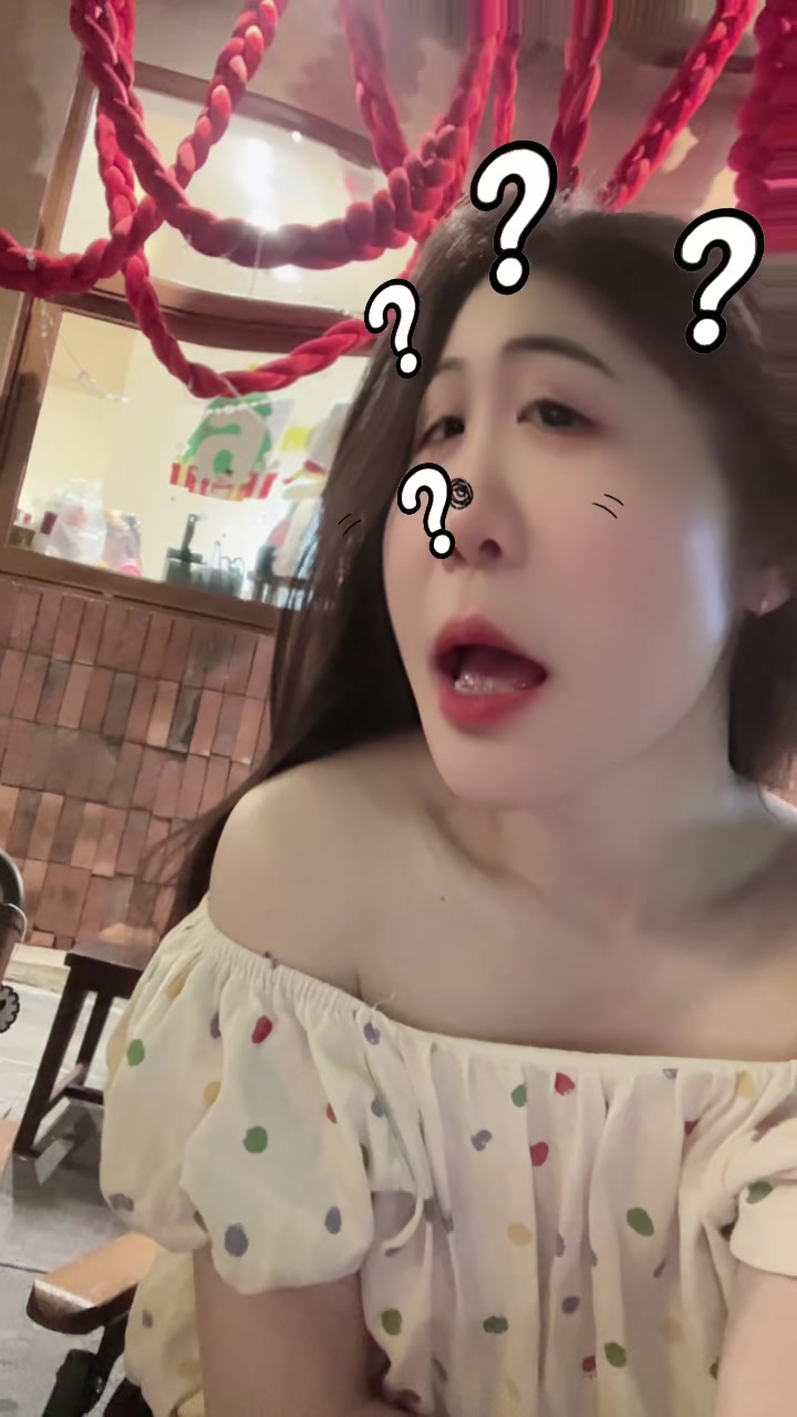 @Lấy được chồng thì đổi tên 🌚