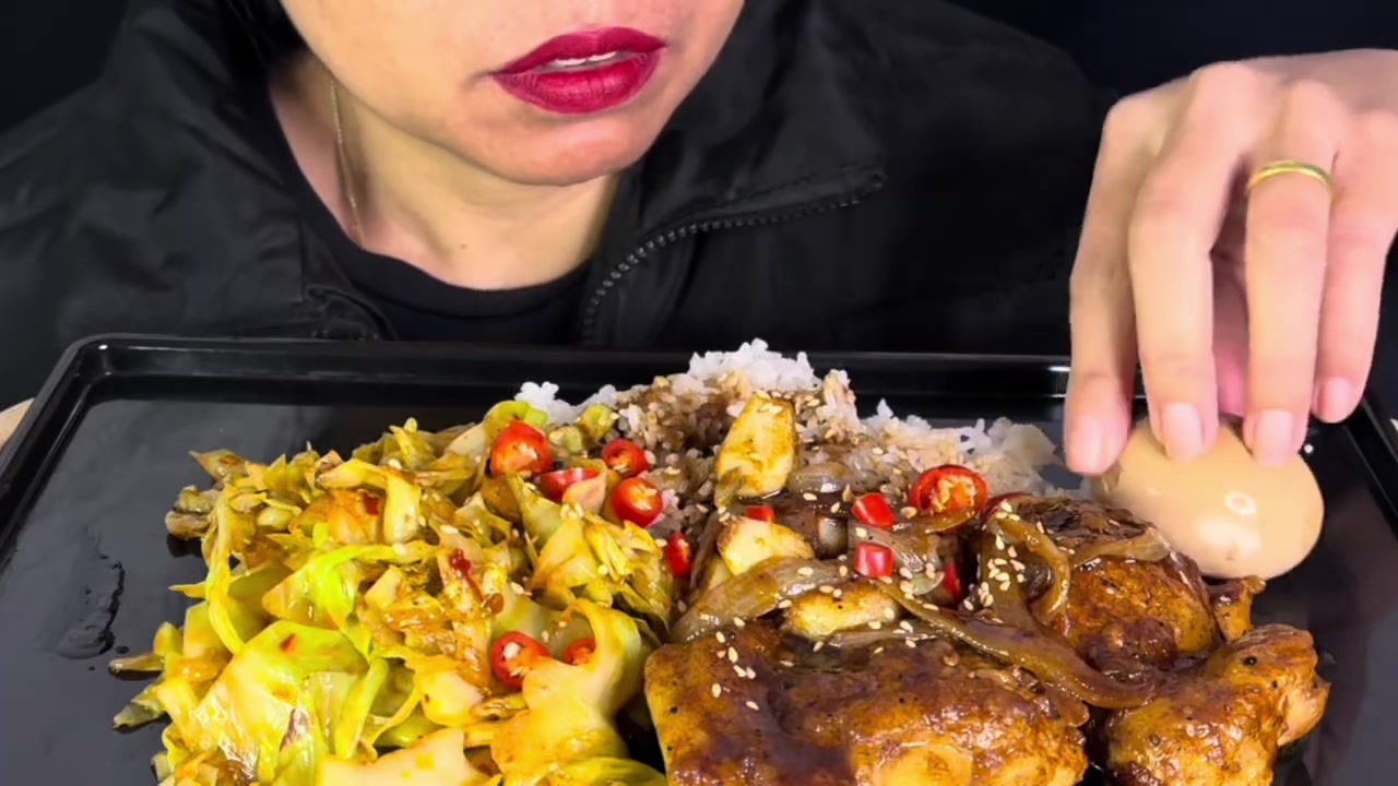 @Thirith eats