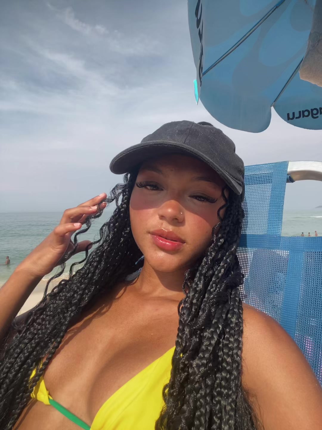 @adriely2105