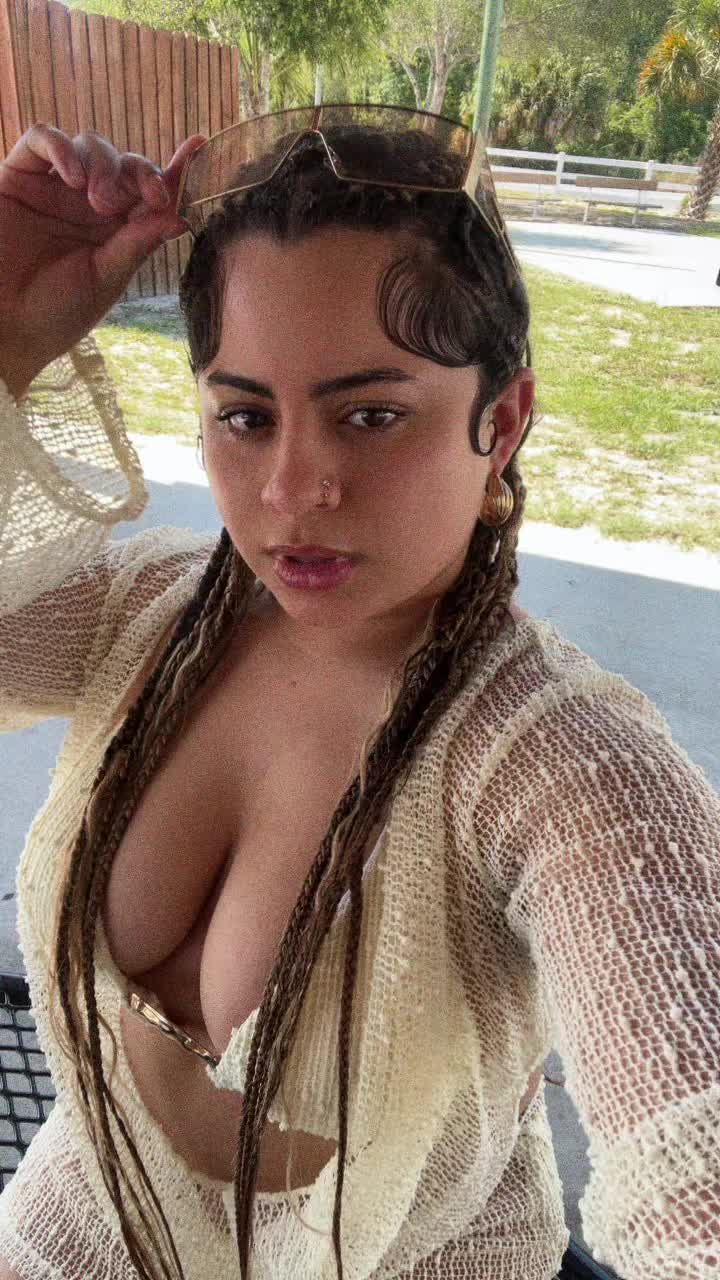 @Kiara