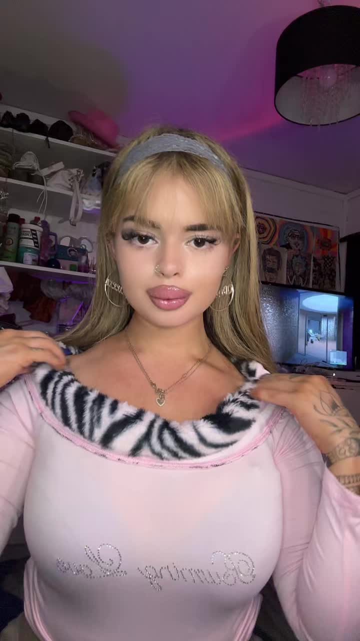 @selinahelene