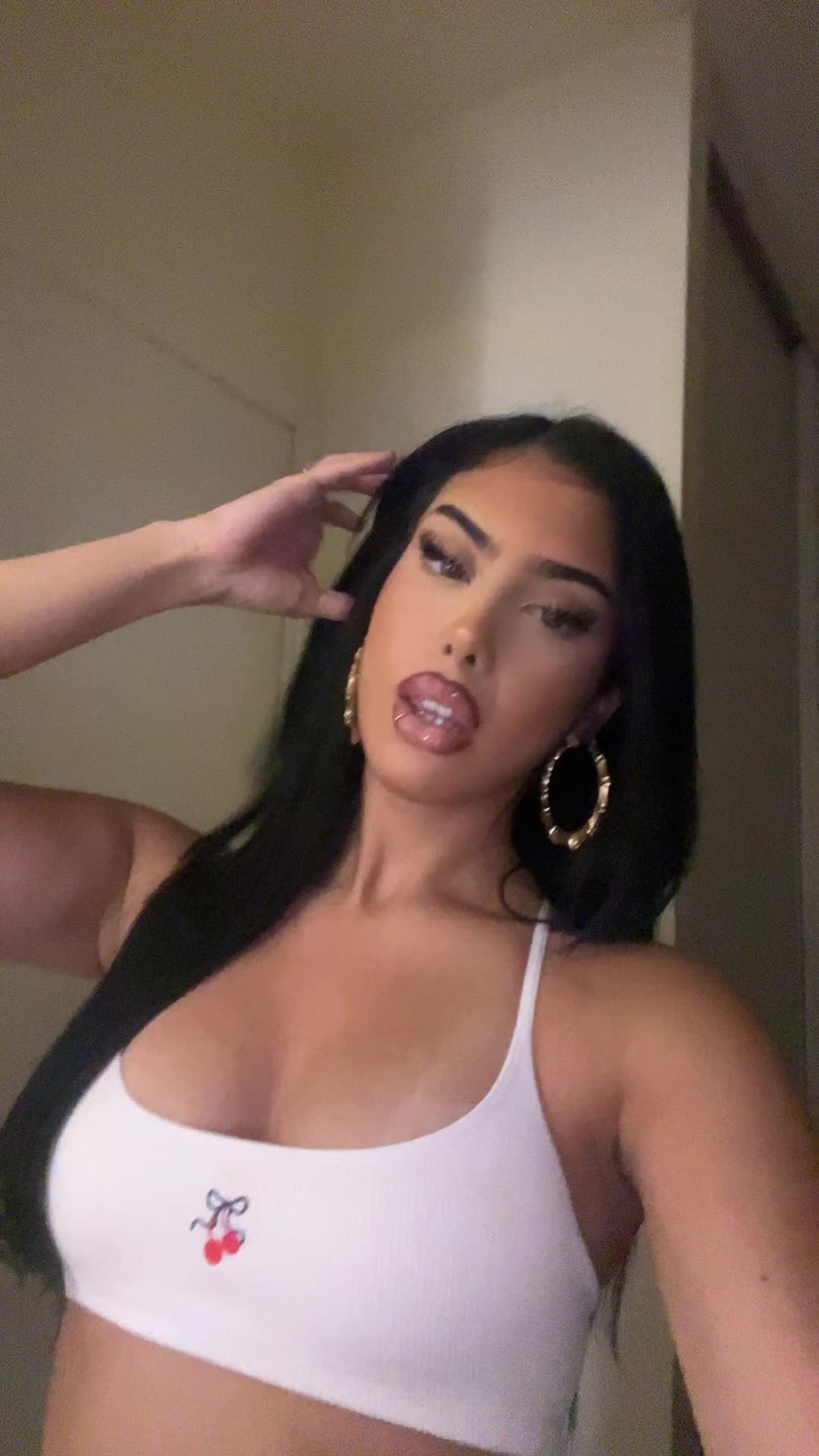 @𓂀