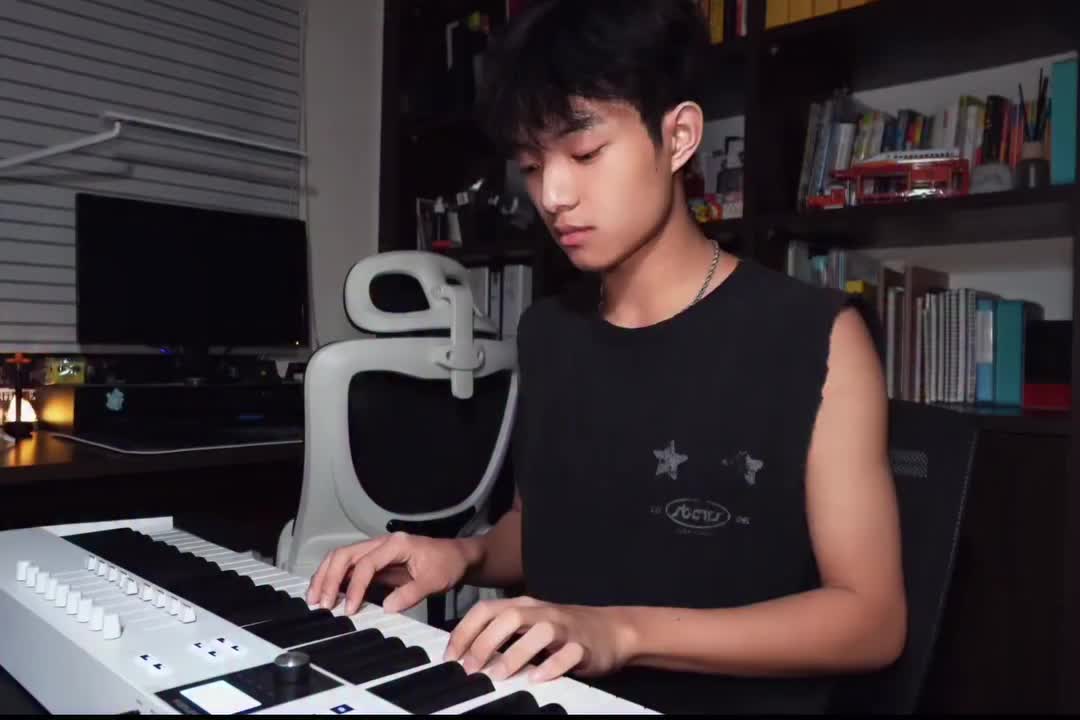 @⋆ ₊ ﾟ ☽ * ₊ ⋆