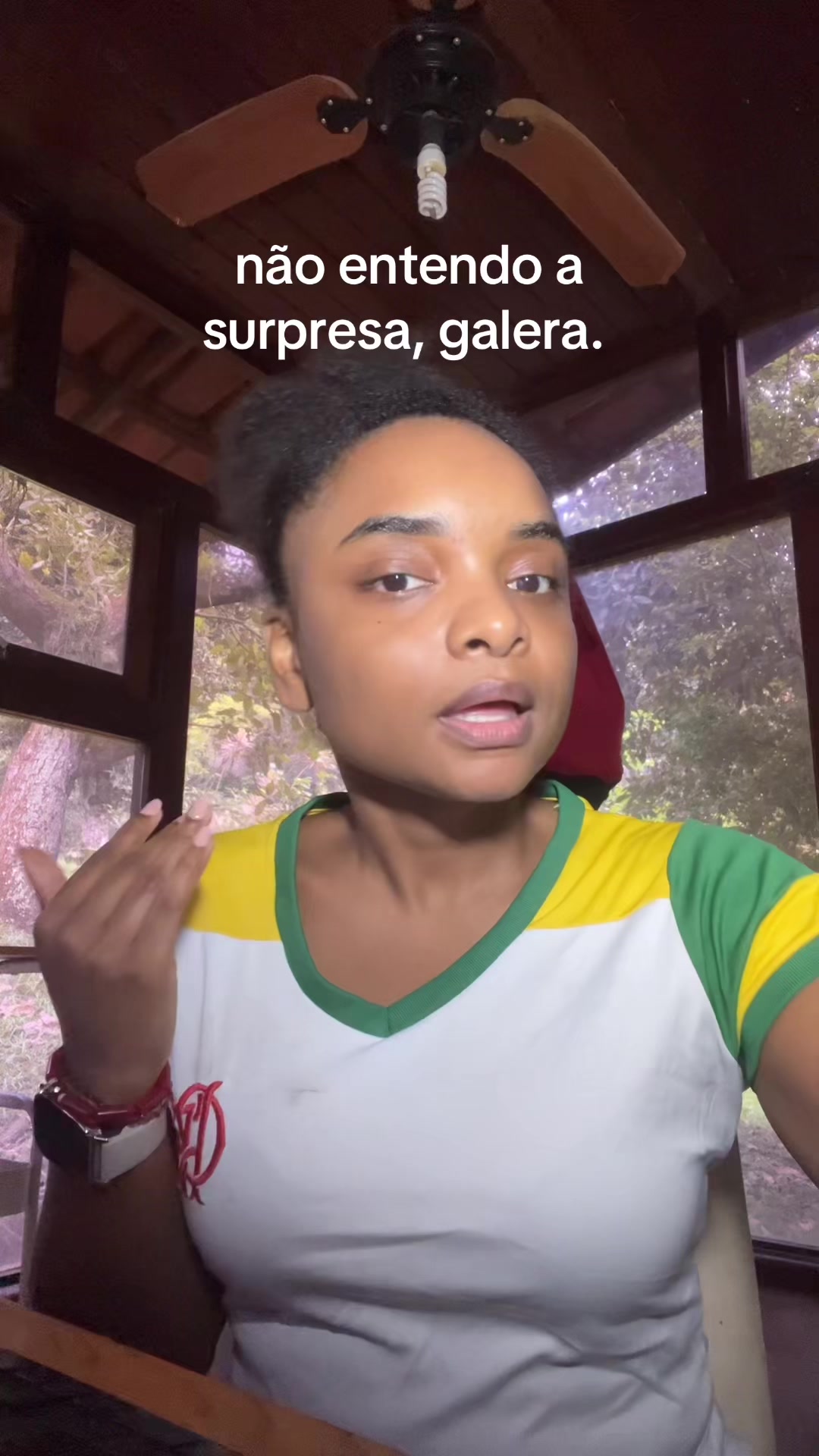 @Esthela