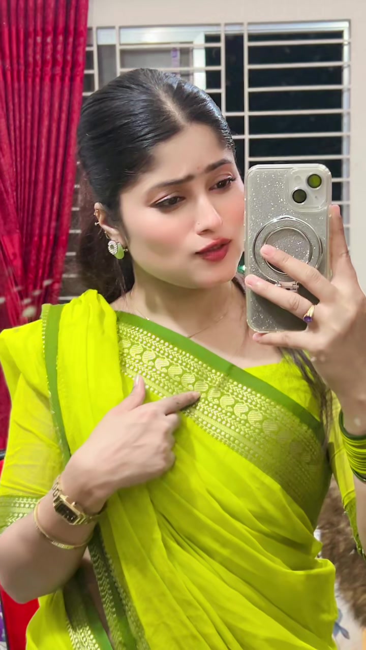 @urmilaaa_urmi4