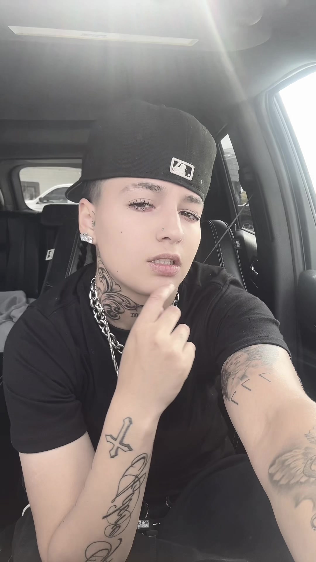 @g