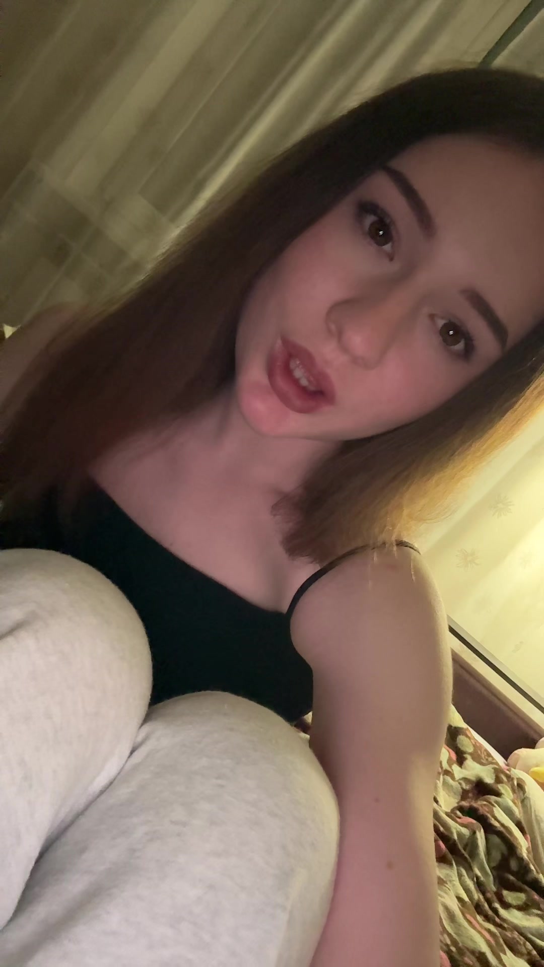 @крапива
