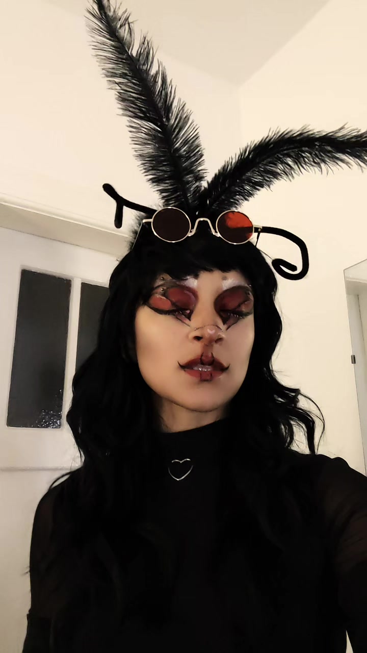 @black_cat_les