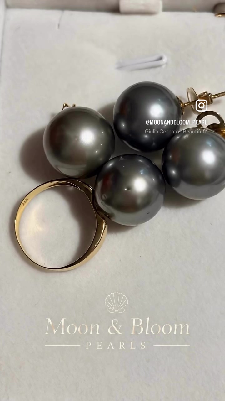 @Moon and Bloom Pearls