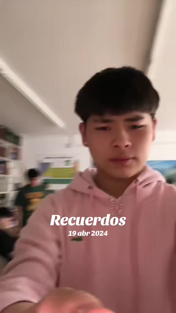 @🦦
