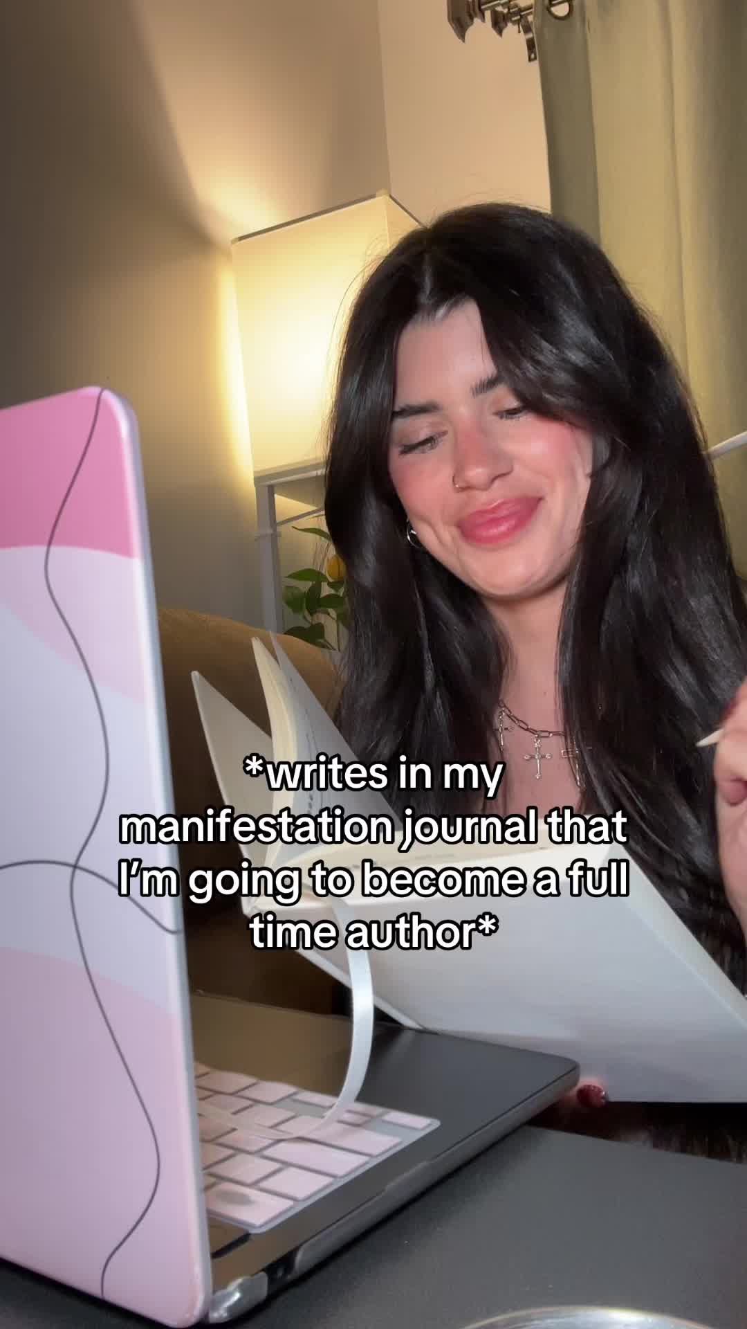 @DARIAN McKENZIE | WRITER