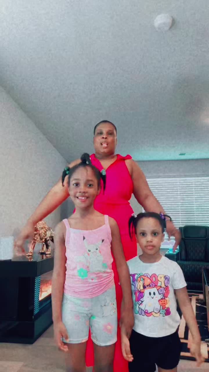 @lauranialouis
