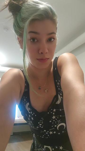 @Thegirlwiththecursemark