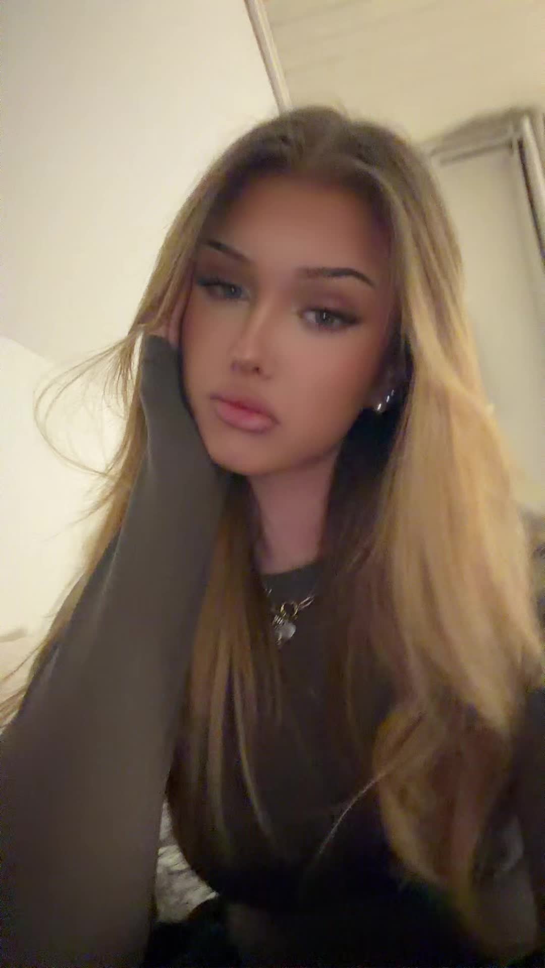 @๐๐๐ฅ๐ข๐ง๐
