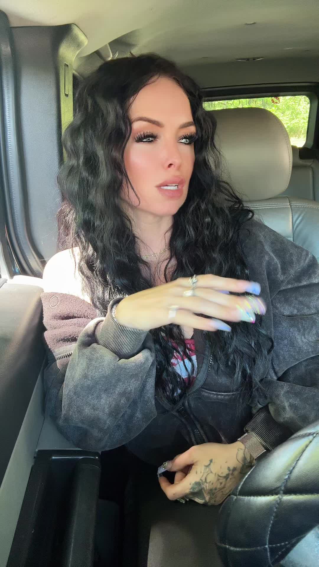 @To0thlessQueen💋
